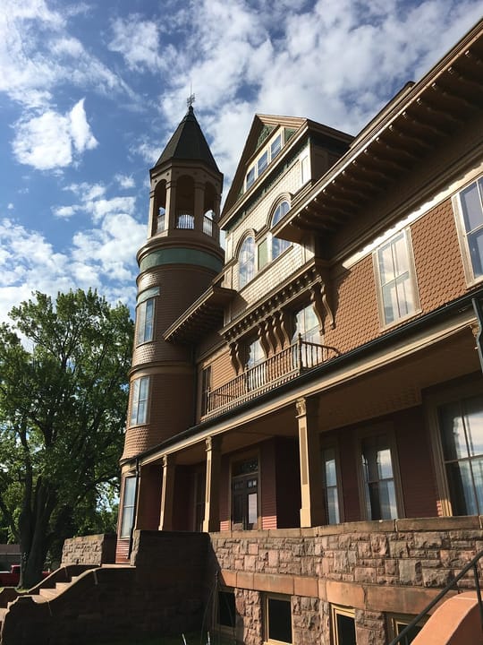 Photo of Fairlawn Mansion